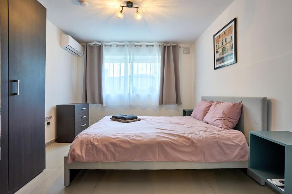Urban Front - Walking Distance From Paceville And St George Bay Beach Is-Swieqi Zewnętrze zdjęcie