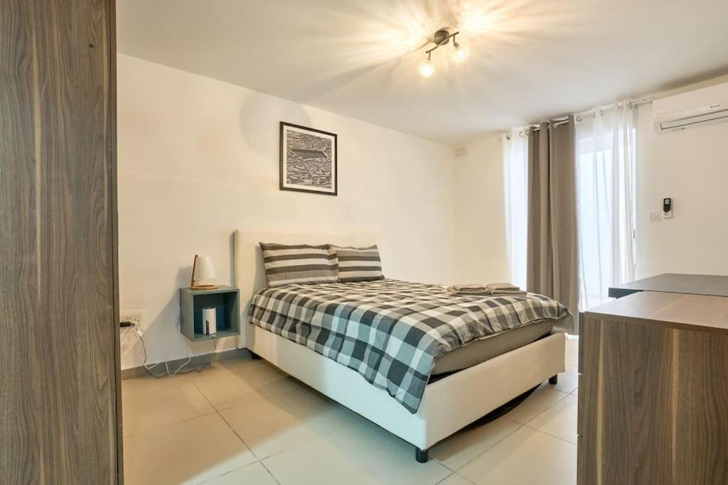 Urban Front - Walking Distance From Paceville And St George Bay Beach Is-Swieqi Zewnętrze zdjęcie