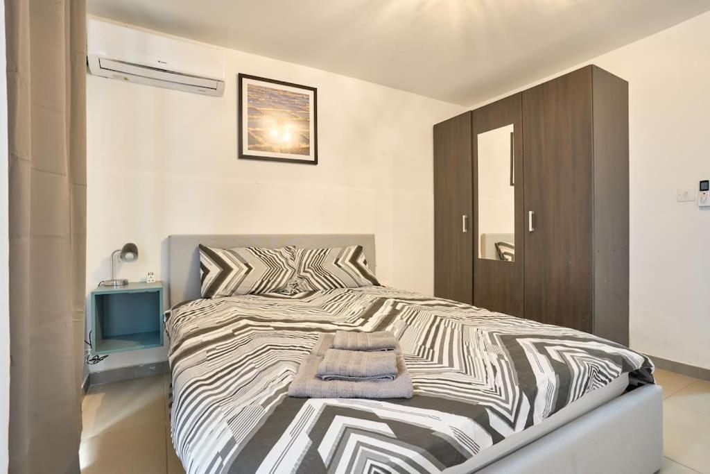 Urban Front - Walking Distance From Paceville And St George Bay Beach Is-Swieqi Zewnętrze zdjęcie